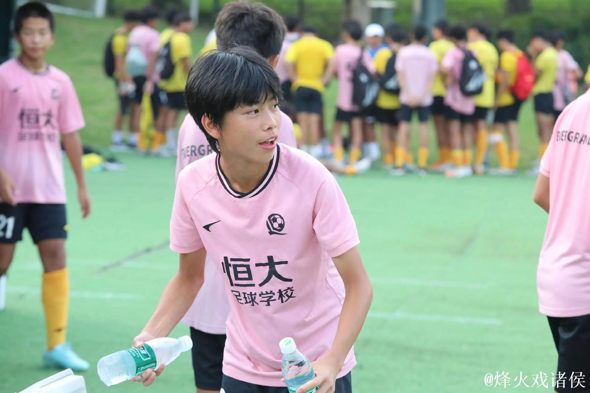 中青赛U13男足赛事落幕 教练与球员分享丰硕收获 中青赛U13男足赛事落幕 教练与球员分享丰硕收获